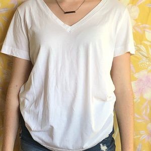 white tee shirt